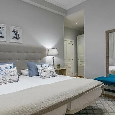 Апартаменти Amplio Y Confortable En El Casco Viejo Con Parking Privado Більбао