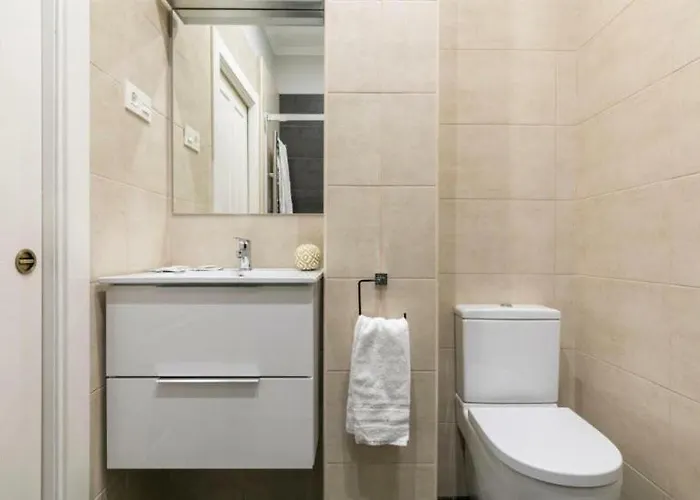 Amplio Y Confortable En El Casco Viejo Con Parking Privado * Більбао