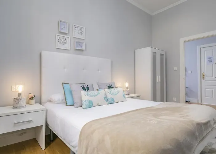 Апартаменти Amplio Y Confortable En El Casco Viejo Con Parking Privado