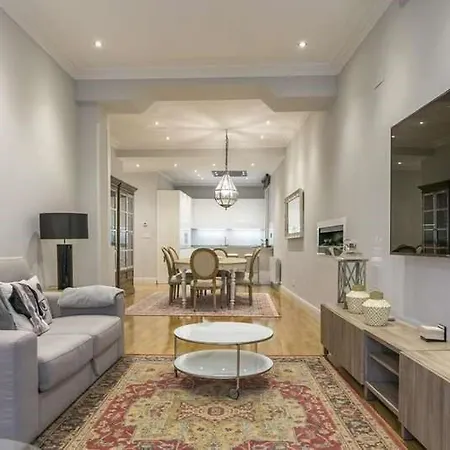 Amplio Y Confortable En El Casco Viejo Con Parking Privado Apartman