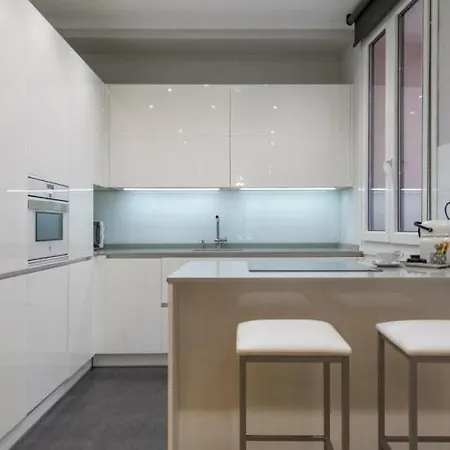 Amplio Y Confortable En El Casco Viejo Con Parking Privado Apartment *