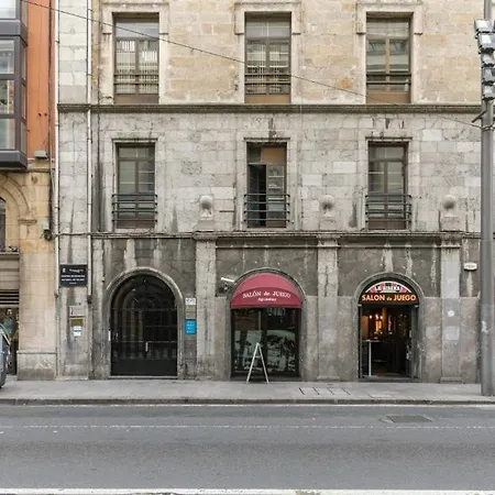 Amplio Y Confortable En El Casco Viejo Con Parking Privado Lägenhet