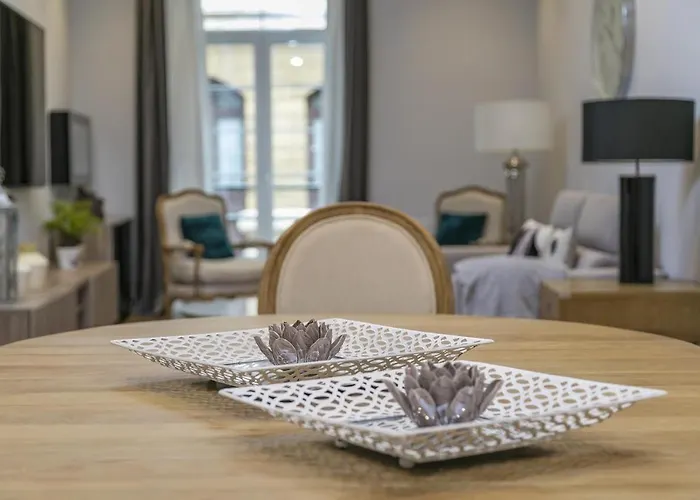 Amplio Y Confortable En El Casco Viejo Con Parking Privado Apartament *